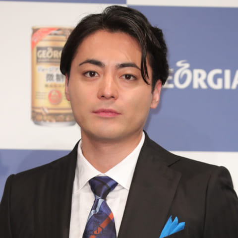人気の脇役俳優ランキング80選・最新版を投票で決定【ドラマや映画で必要不可欠な存在!】