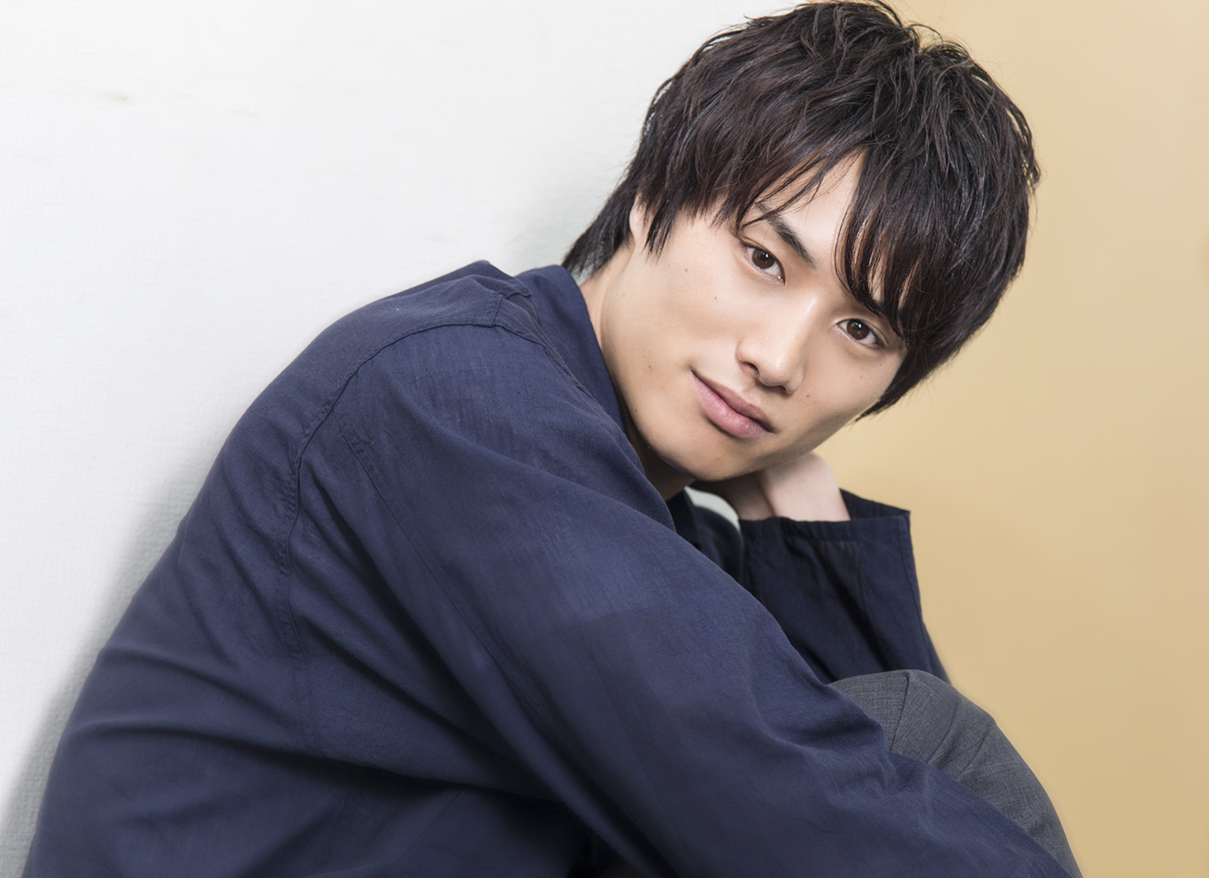 人気の20代俳優ランキング116選・最新版を投票で決定【イケメンや個性派俳優も多数!】