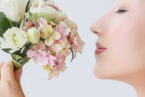 馬顔の芸能人32人・イケメンと美女別!10の特徴も解説【最新版】