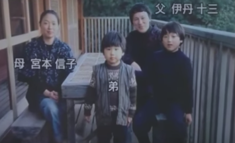 池内万平(伊丹十三の息子)の現在！母親の宮本信子・兄弟の池内万作など家族情報・結婚歴や芸能界を辞めた理由も総まとめ